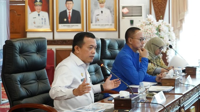 Gubernur Al Haris Akan Perketat Peraturan Angkutan Batu Bara Saat Beroperasi